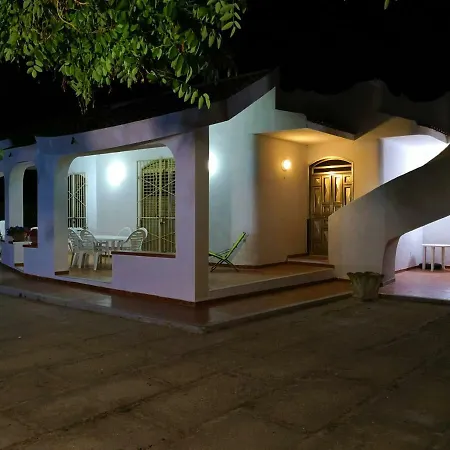 Dandi's House * Avola