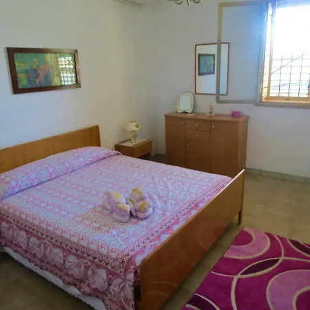 Dandi's House * Avola